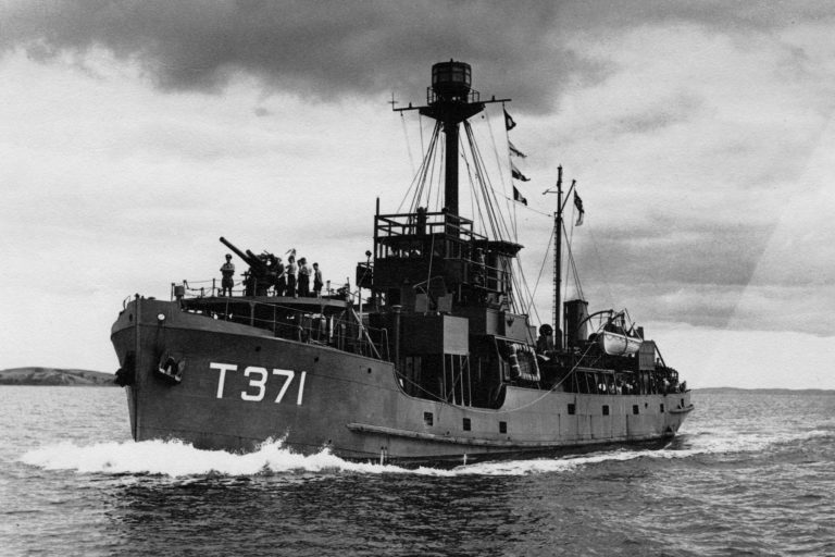 HMNZS Breeze off Kawau Island